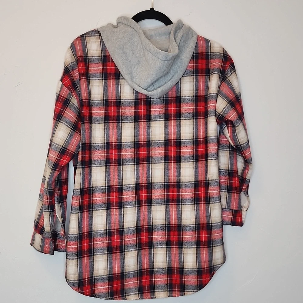 Sz 6 Zaful NWOT lined button down hoodie.     D16